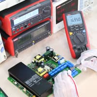 Мультиметр UNI-T UT71E , 1000В, 10А, 40МОм, автоматич. выбор диапазона измерений изм., емкость, частота, температура, True RMS - фото 4