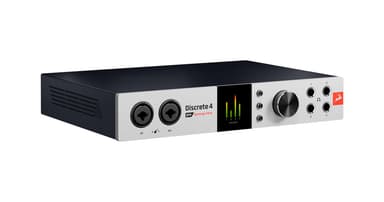 Аудиоинтерфейс Antelope Audio [Discrete 4 Pro Synergy Core] 24 бит/192 кГц, 14x20, аналоговые входы: 4, линейные выходы: 4, микрофонные предусилители: 4 Discrete Class-A, ADAT I/O (8 входов/8 выходов),S/PDIF I/O (2 входа/2 выхода), Word Clock: 2