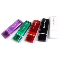 USB 2.0 QUMO 32GB Optiva 01 Black [QM32GUD-OP1-black]