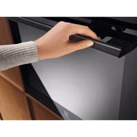 Встраиваемый духовой шкаф ELECTROLUX/ Электрический духовой шкаф с конвекцией, приготовление на пару, объем 65 л, 8 режимов, очистка каталитическая, 2 стекла в дверце, направляющие проволочные, черный цвет - фото 5