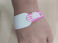 Браслеты на руку в рулоне Ninestar (G&G) wristband, 35 mm/260 mm, core 24 mm, 100 per roll, clips included - PINK - фото 1