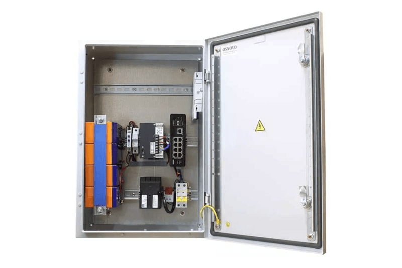 Уличный коммутатор Osnovo OSP-46TB1(SW-60812/I) - с термостабилизацией и резервным питанием на базе уличной станции Osnovo OSP-46TB1. Порты: 6xFE (10/100Base-T) с PoE (30W) + 2xFE (10/100Base-T) с PoE (60W) + 1xGE(10/100/1000Base-T) + 2xGE SFP(1000Base-X)