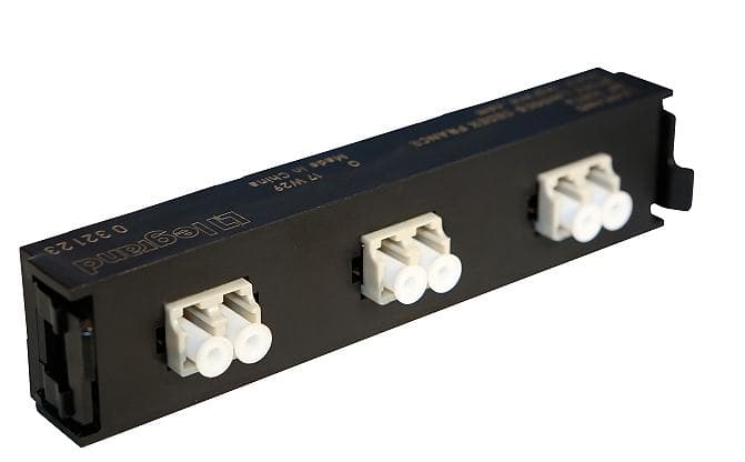 032123 Вставка оптическая для 6 многомодовых волокон Legrand LC дуплекс
