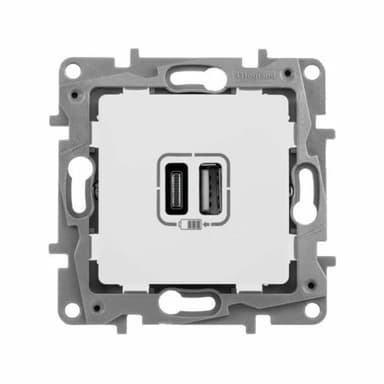 Зарядное устройство Legrand 672236 Etika - с двумя USB-разьемами, A-тип и С-тип, 240В/5В, 3000мА, цвет белый
