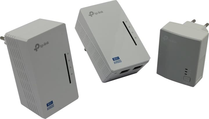 TP-LINK <TL-WPA4220T KIT> 300Mbps AV500 WiFi Powerline Extender Kit (3 адаптера,UTP, 802.11b/g/n, 300Mbps,500Mbps)