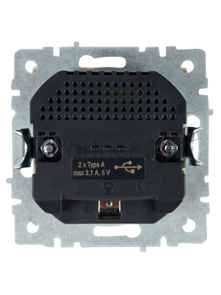 Розетка 1-местная IEK BRITE РЮш10-2-БрКр (BR-R14-16-U21-D31-K10) с заземлением, с защитными шторками, 16А, с USB A+A 5В 3,1А, бежевый
