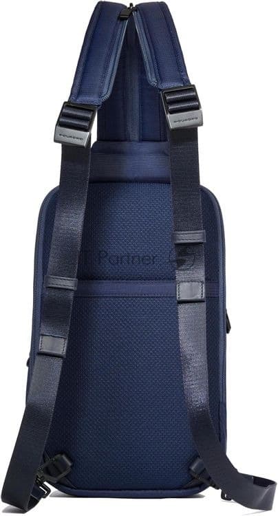 Рюкзак слинг мужской Piquadro Orion CA6625S136/BLU синий ткань/натур.кожа