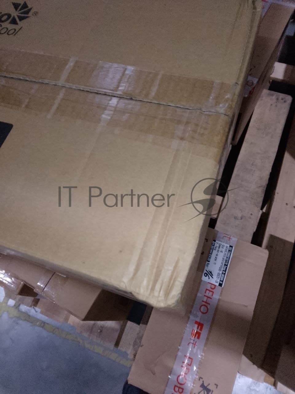 (Поврежденная упаковка) Корпус MidiTower Aerocool Python (ATX/micro-ATX/mini-ITX, без БП, 1x USB3.0, 2x USB2.0, 2x 20cm A.RGB fans Tempered Glass) (4718009158