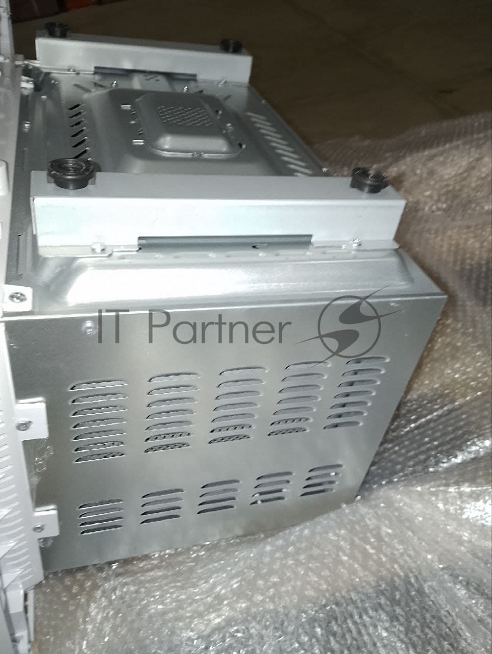 (Поврежденный товар) Микроволновая печь Weissgauff HMT-2012 Grill (Царапины на ролике.)