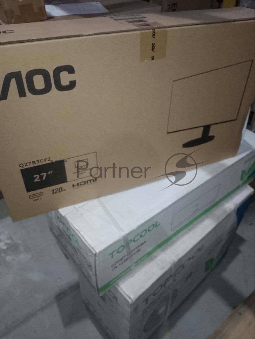 (Поврежденная упаковка) Монитор AOC 27" Q27B3CF2, 16:9, IPS, QHD, 4ms, 350cd, 100Hz, HDMI, USB, USB-C, SPK, HAS Q27B3CF2 (Новый товар в заводской упаковке с повреждениями)