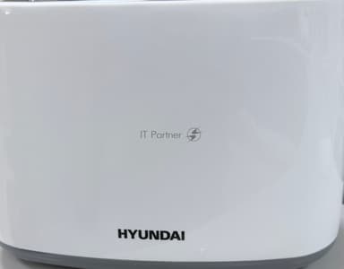 (Поврежденный товар, трещина на корпусе внизу) Тостер Hyundai HYT-2301 белый/серый, 800 Вт, 2 слота
