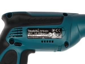Дрель-шуруповерт Makita DDF451RFE аккум. патрон:быстрозажимной (кейс в комплекте)