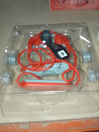 (Б/У) Гарнитура WRL ENDURANCE RUN 2 BT CORAL JBL (Б/У товар в заводской упаковке)