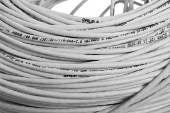 SUPRLAN Median 01-0334-9 Кабель сетевой UTP Cat.5E 4 пары 24AWG PVC 305м