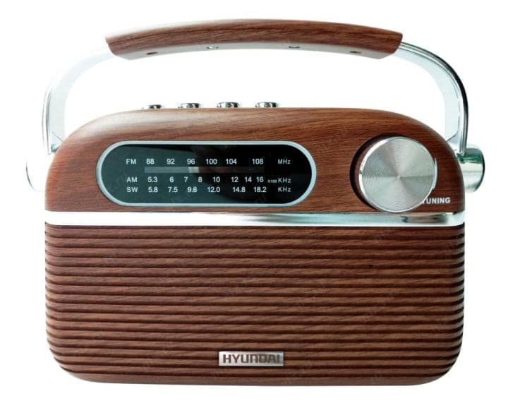 Hyundai <H-PSR200> Радиоприёмник (3W, FM/AM/SW, USB, microSD, 2xD)