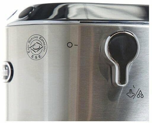 Кофеварка рожковая Delonghi EC685.M 1350Вт серебристый/черный