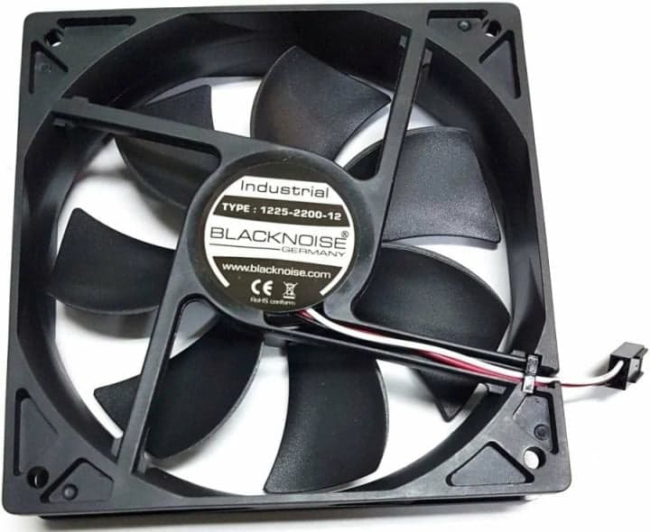 1225-22-12 Вентилятор промышленный Noiseblocker IP55 Serie 1225-22-12, 120x120x25 мм, 2200 об/мин, 39 дБА, напр. 12В